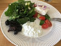 2017-04-05 12-31-24 4763e687  lunch assembled